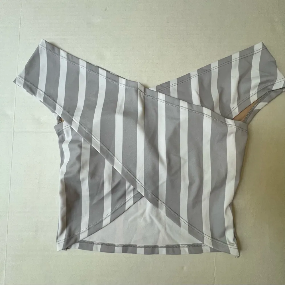 Kortni Jeane off shoulder cropped swim tank top gray and white stripes small - Image 3