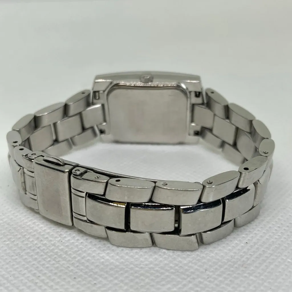 Kenneth Cole New York women date watch silver tone 23mm quartz 6.5” running - Image 5