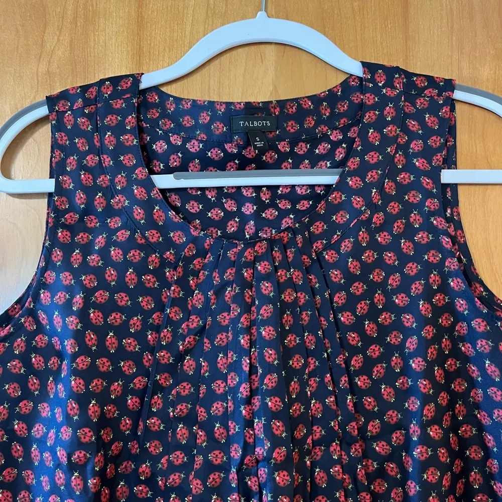 Talbots Sleeveless Ladybug Print Silk Top With Tucks At The Neck Career Small - Image 5