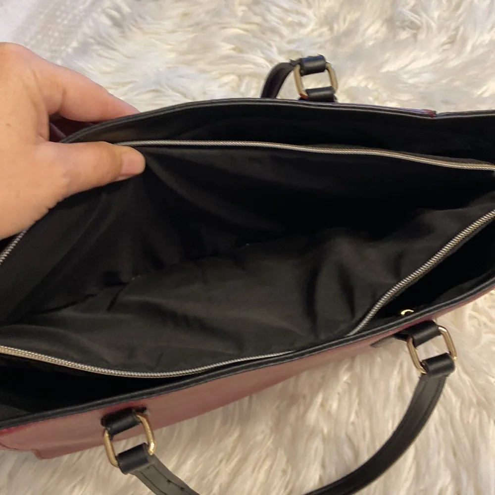 TRINA TURK Bag size 17” long and 11” high wide 6” big bag excellent condition - Image 6