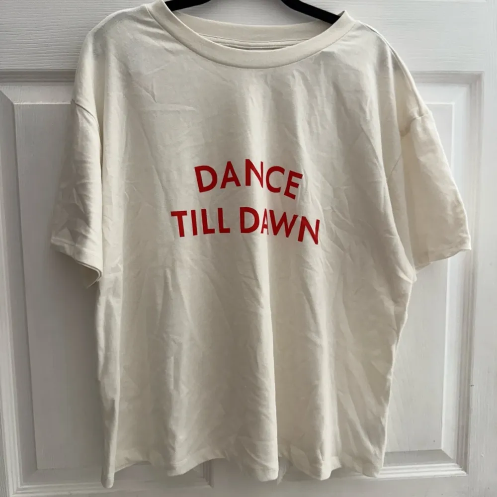 Dance Till Dawn Short Sleeve Graphic T-Shirt kate spade new york Cream Size XL - Image 5