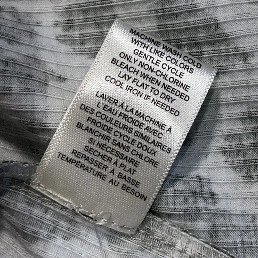 Love, fire size 1X top cheetah print ruffle bottom plus size long sleeve Black - Image 9