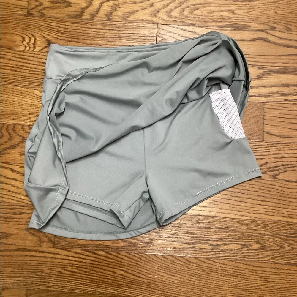 SHEIN Athletic skort. Size Medium - Image 5