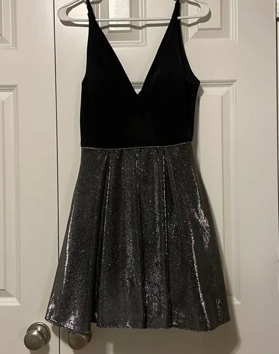 Homecoming / Formal Dress - Image 2