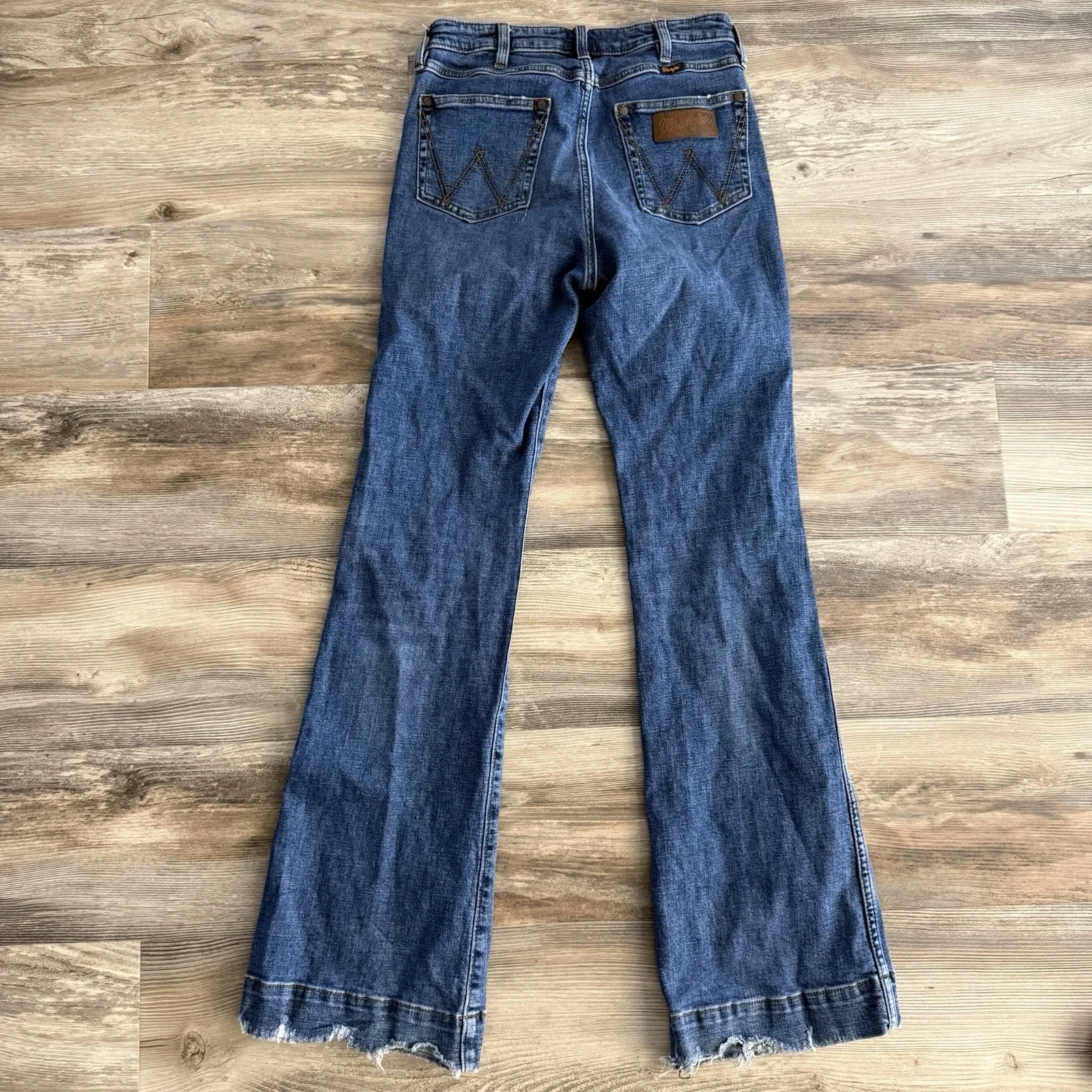 Wrangler High Rise Trouser Flare Jeans Women’s Size 27x34 Dark Wash - Image 9