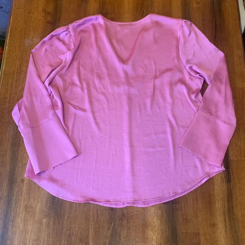 Jones New York NWT Blouse 1X Pink Lotus V-neck Shiny Top Slit sleeve detail - Image 8