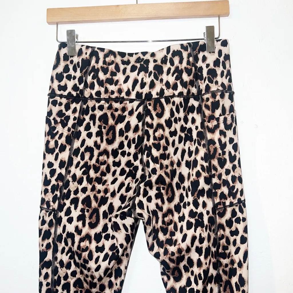 Victoria’s Secret leopard print high rise full length phone pocket leggings - Image 8