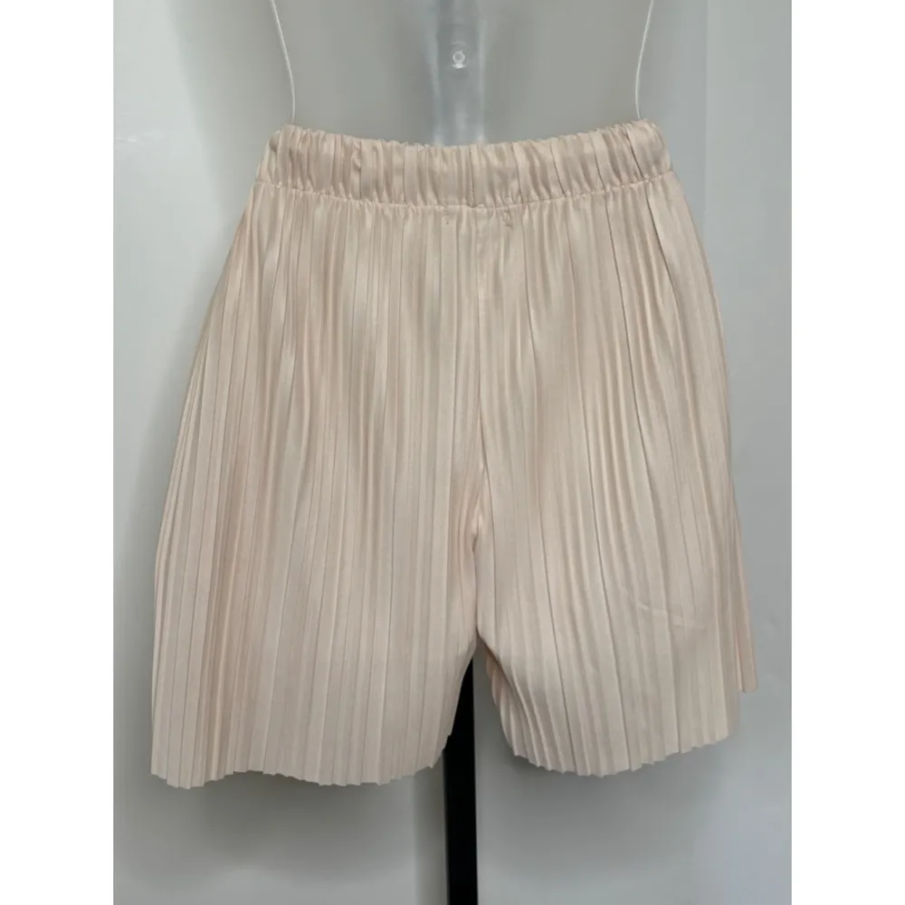 Oak + Fort Shorts Sm Beige Coastal Grandma Chic Old Money‎ Nouveau Riche Preppy Tan - Image 3