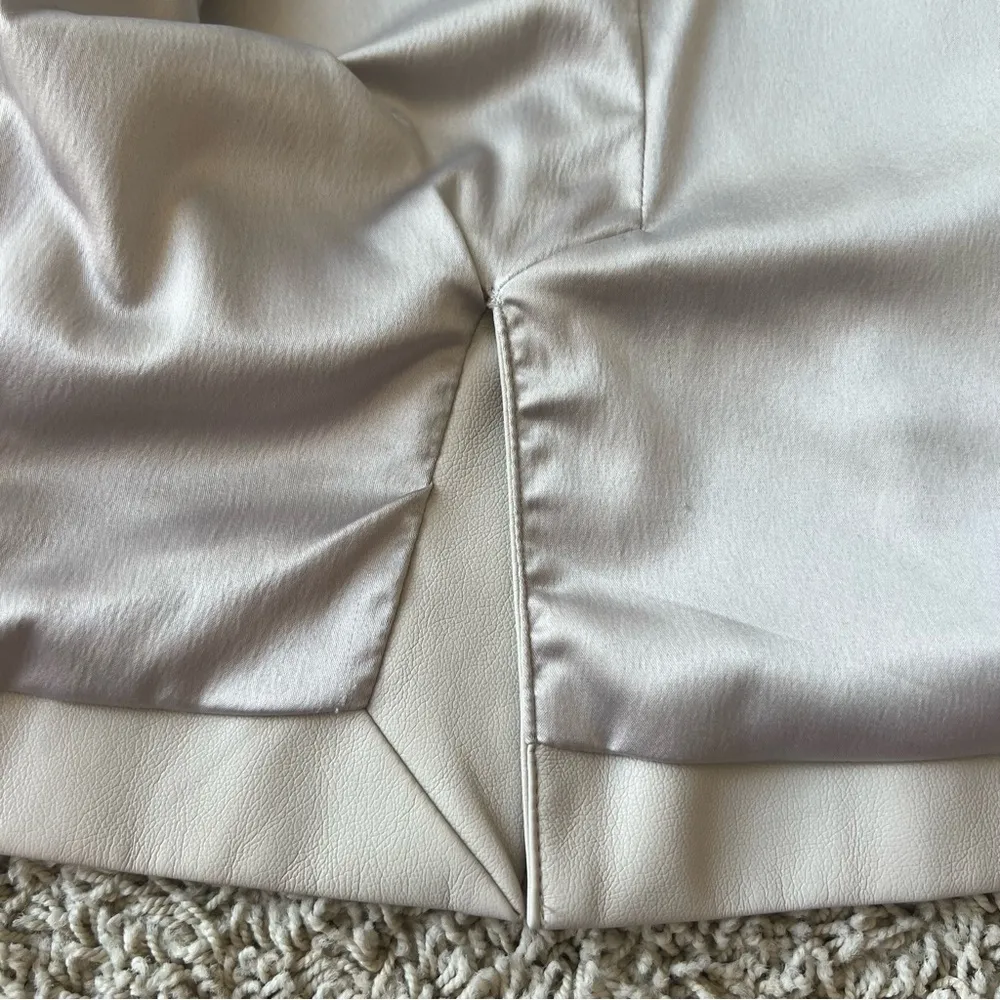 BlankNYC Faux Leather Blazer Jacket Size Medium Taupe Trendy Neutral Soft - Image 6