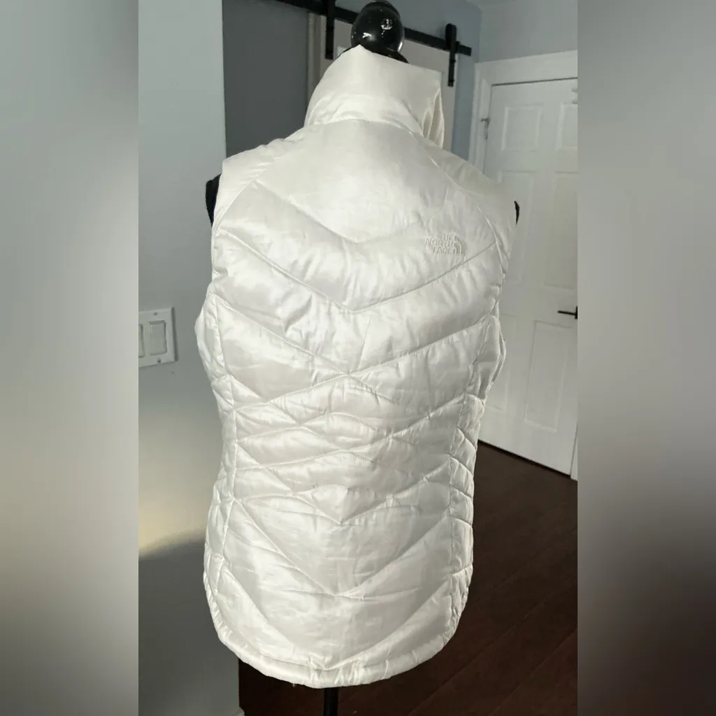 THE NORTH FACE puffer best 🌷🌷 - Image 3