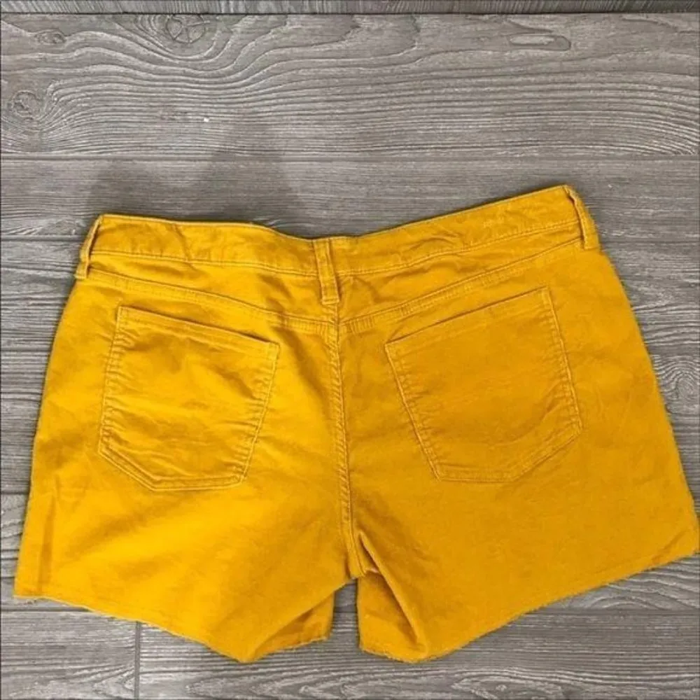 Arizona yellow / mustard corduroy shorts size 13 - Image 2