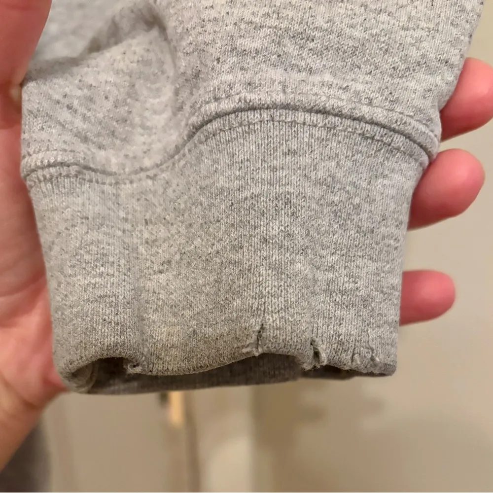 Carhartt  Hoodie sz L - Image 2