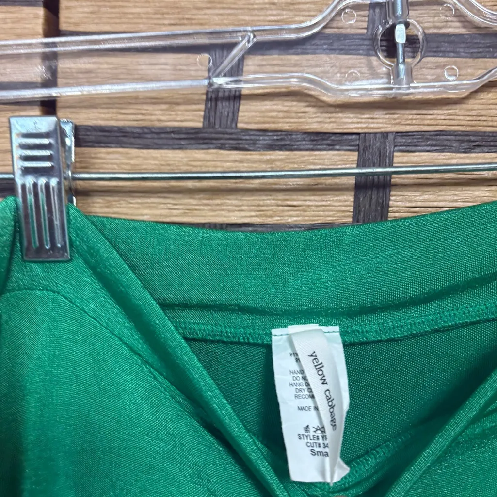 Yellow Cabbage Green Two Piece Outfit Size Small - Image 9