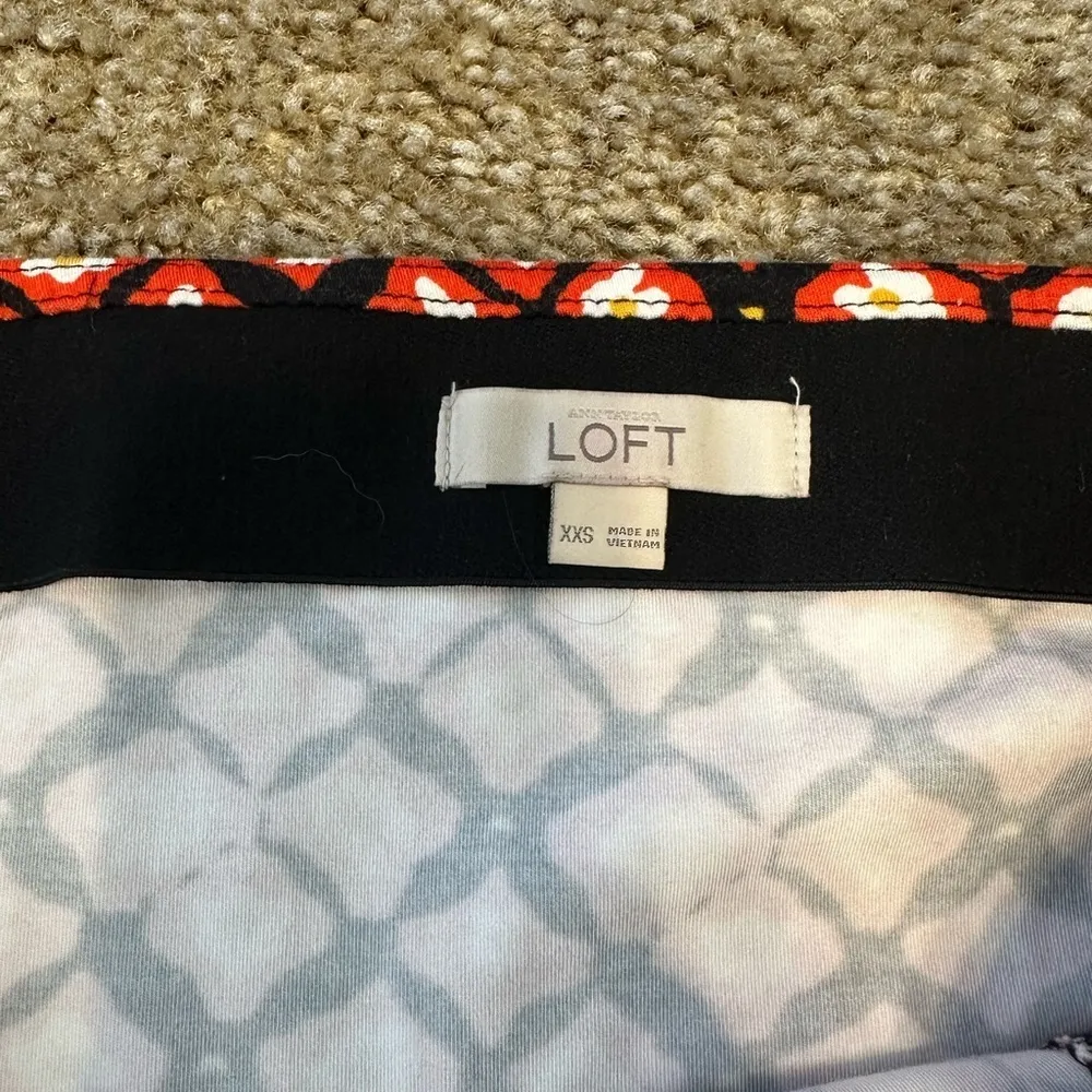 ANN TAYLOR  Sz SMALL Black Red Floral Rayon Stretch Maxi Skirt - Image 3