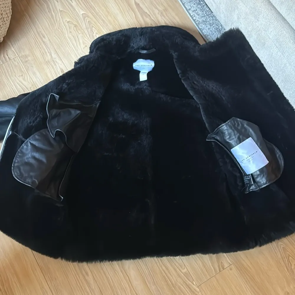 The Arrivals Moya V SHEARLING MOTO Black - Image 5