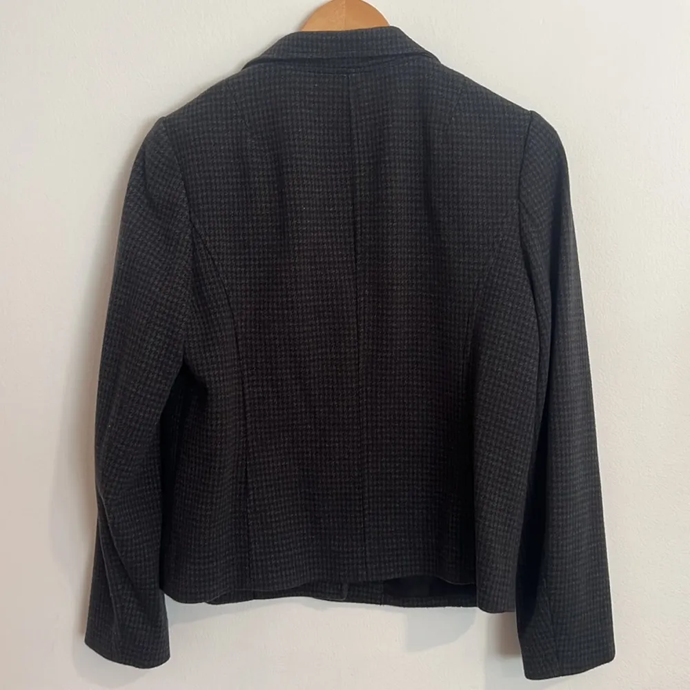 Talbots Petite Black and Grey Houndstooth Blazer - Image 7