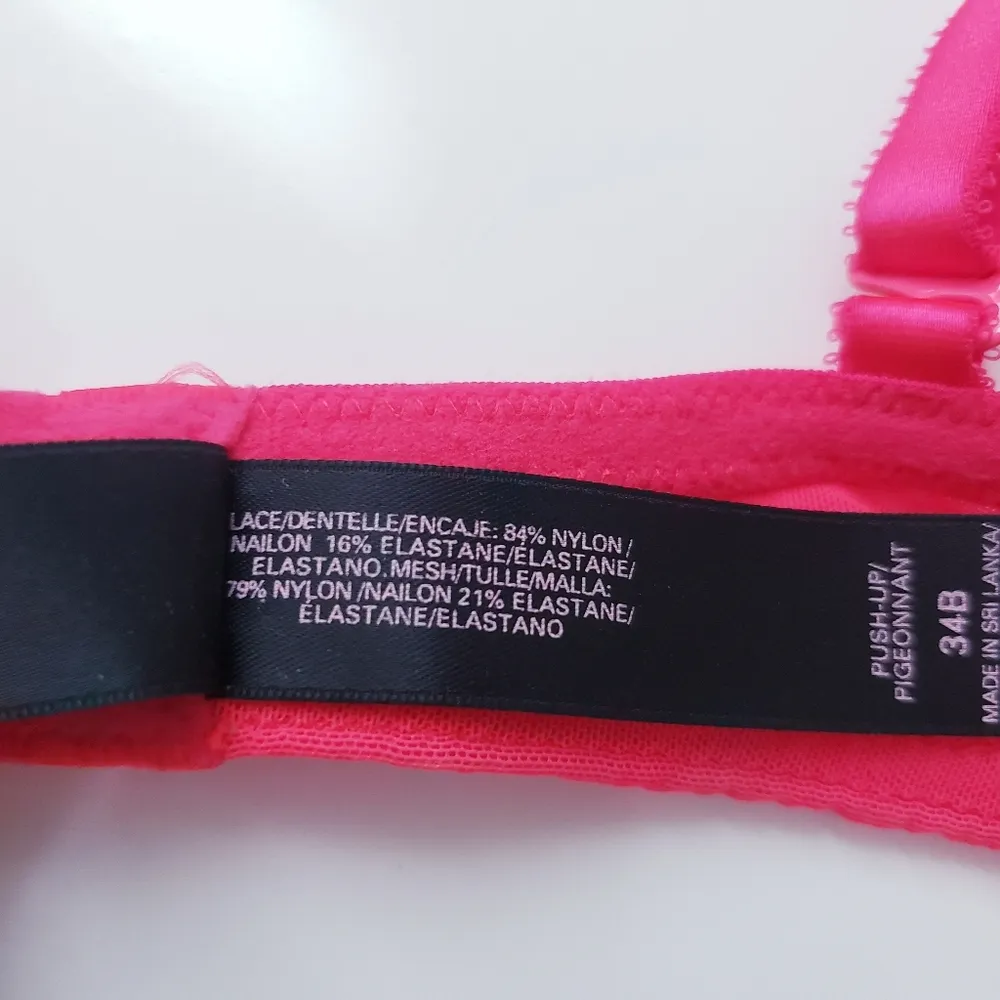 Victoria's Secret Pushup Lace Bra - Image 8