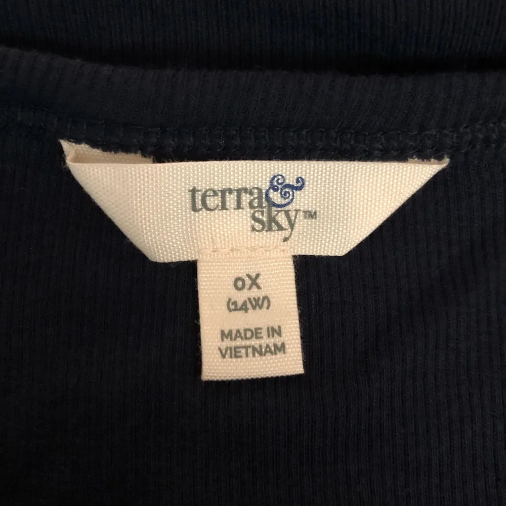 TERRA & SKY Womens Size 0X 14W Cold Shoulder Navy Blue T-Shirt New - Image 6