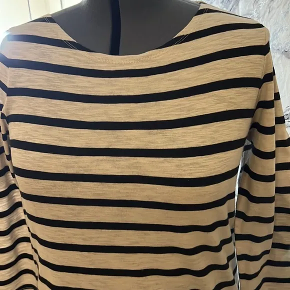 Ladies tunic style blouse Sz L by Jones New York - Image 2