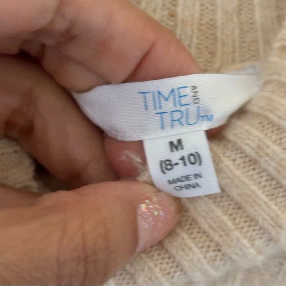 Time & Tru sweater Size Medium - Image 5