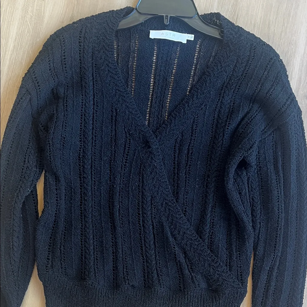 ASTR  Black Textured V-Neck Sweater - Image 4