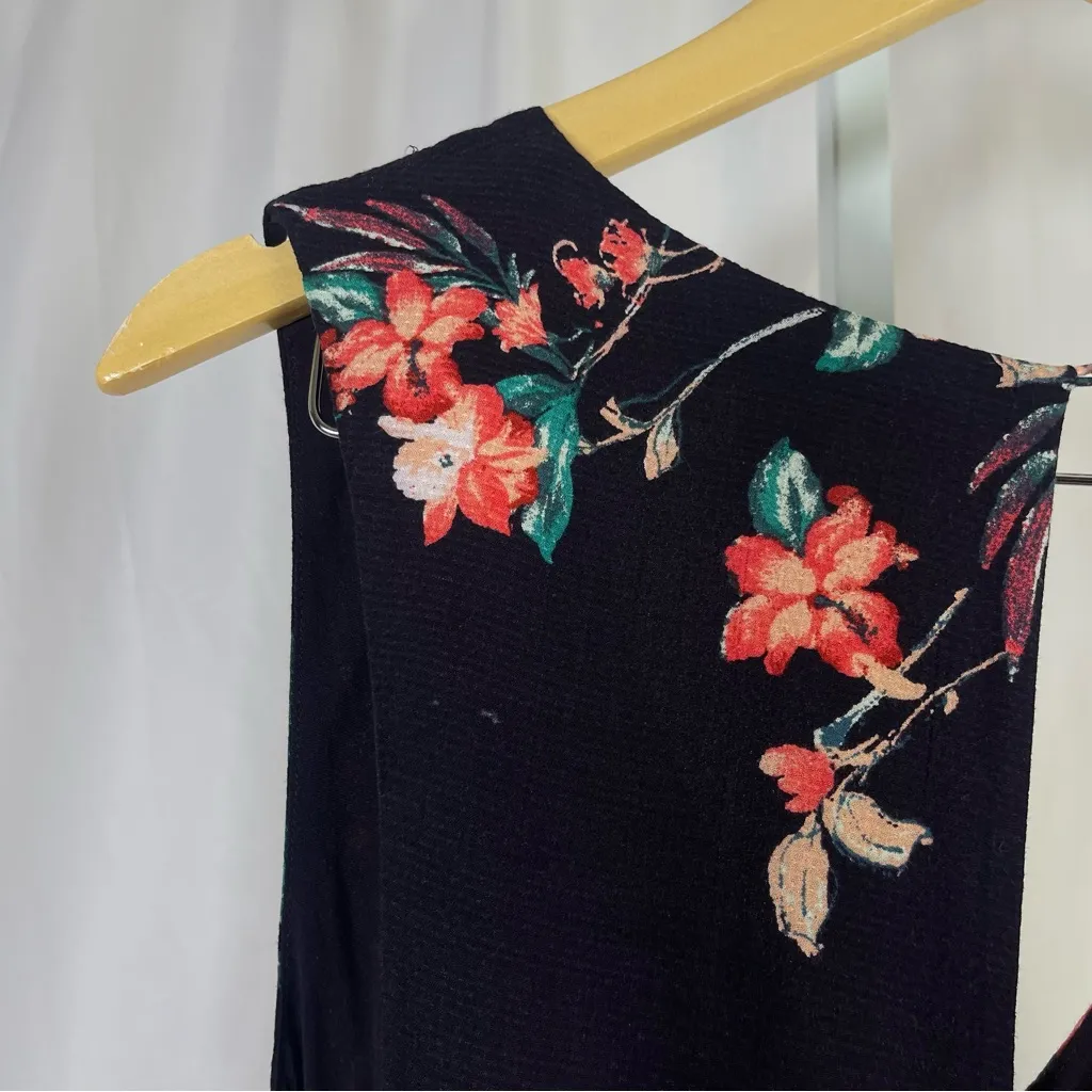 Forever 21 Floral Jumpsuit Romper V Neck Open Back Keyhole Classy Chic Formal - Image 6