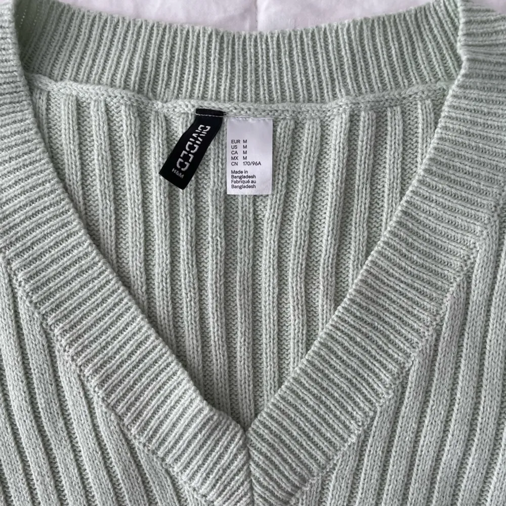 H&M EUC  Green V Neck Sweater Vest - Image 3
