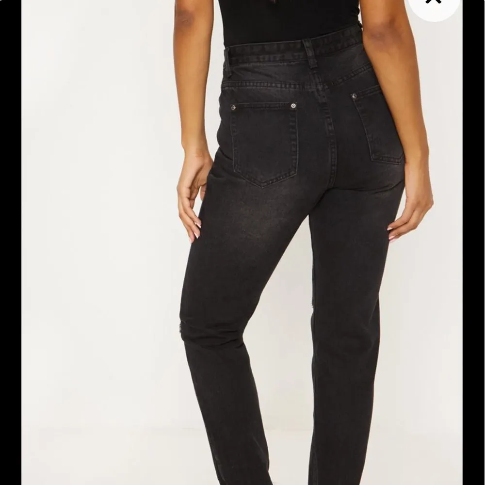 BLACK EXTREME RIPPED UP MOM JEANS - Image 7