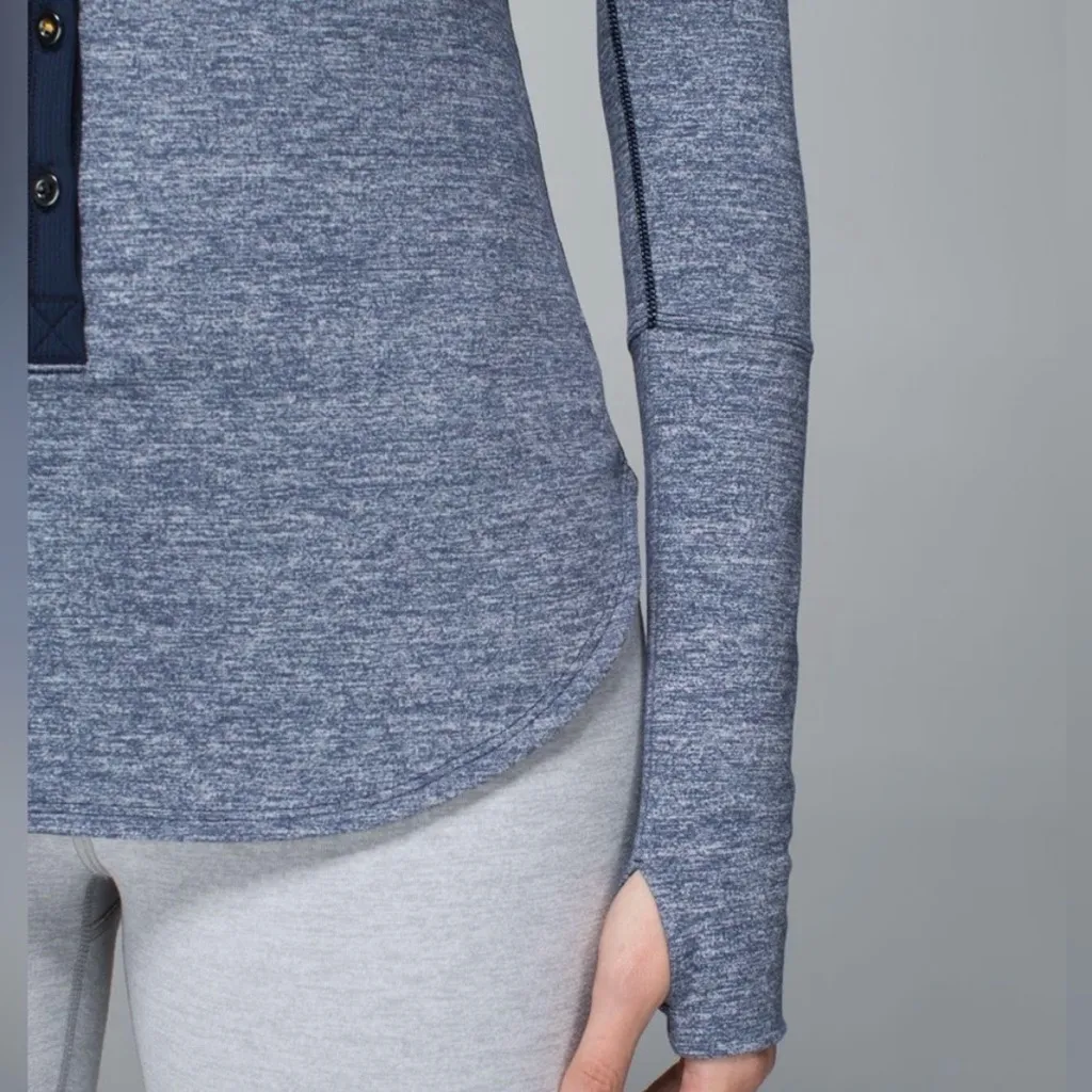 Lululemon Awesoma Blue Long Sleeve V Neck Henley Layering Top Women’s Size 6 - Image 3