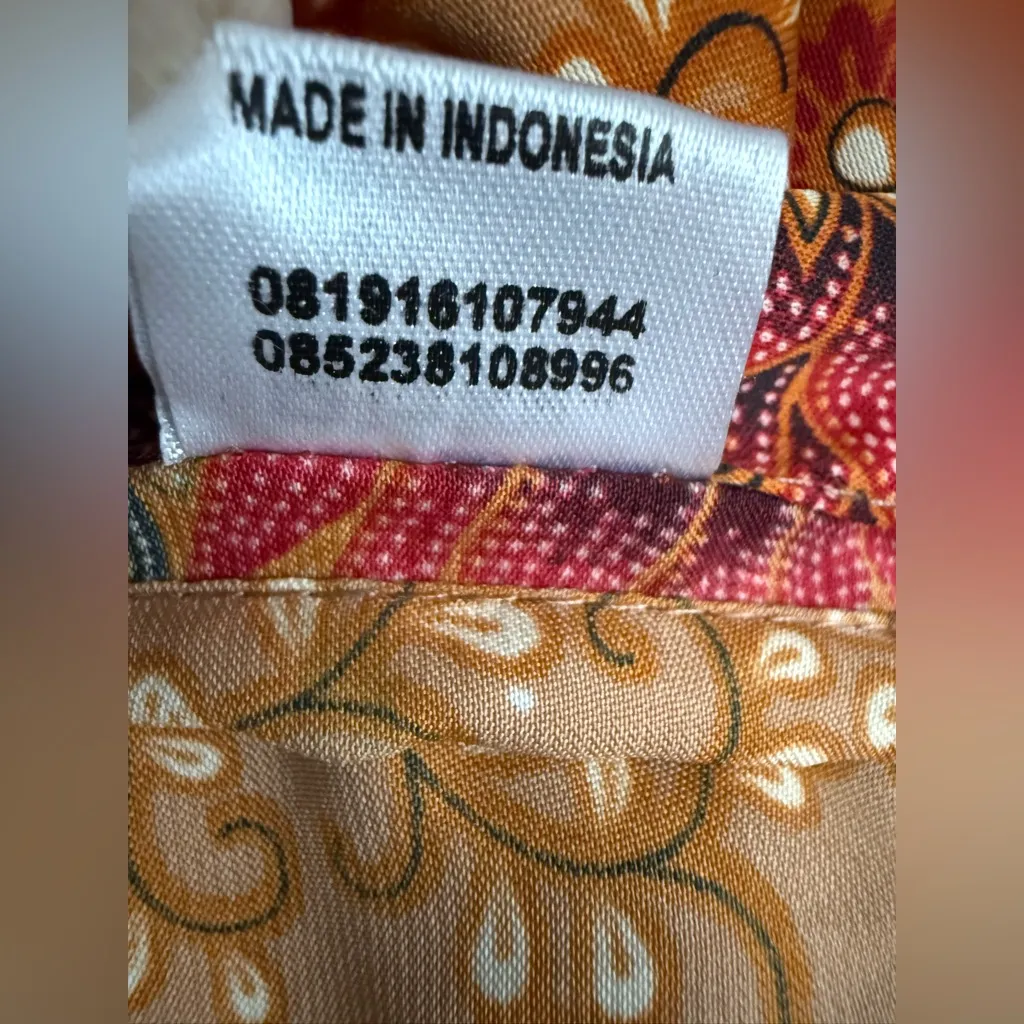 Rizky Indonesian Batik Kimono Robe Silk (Per Tag) Duster Wrap Marigold Floral OS Orange Size undefined - Image 9