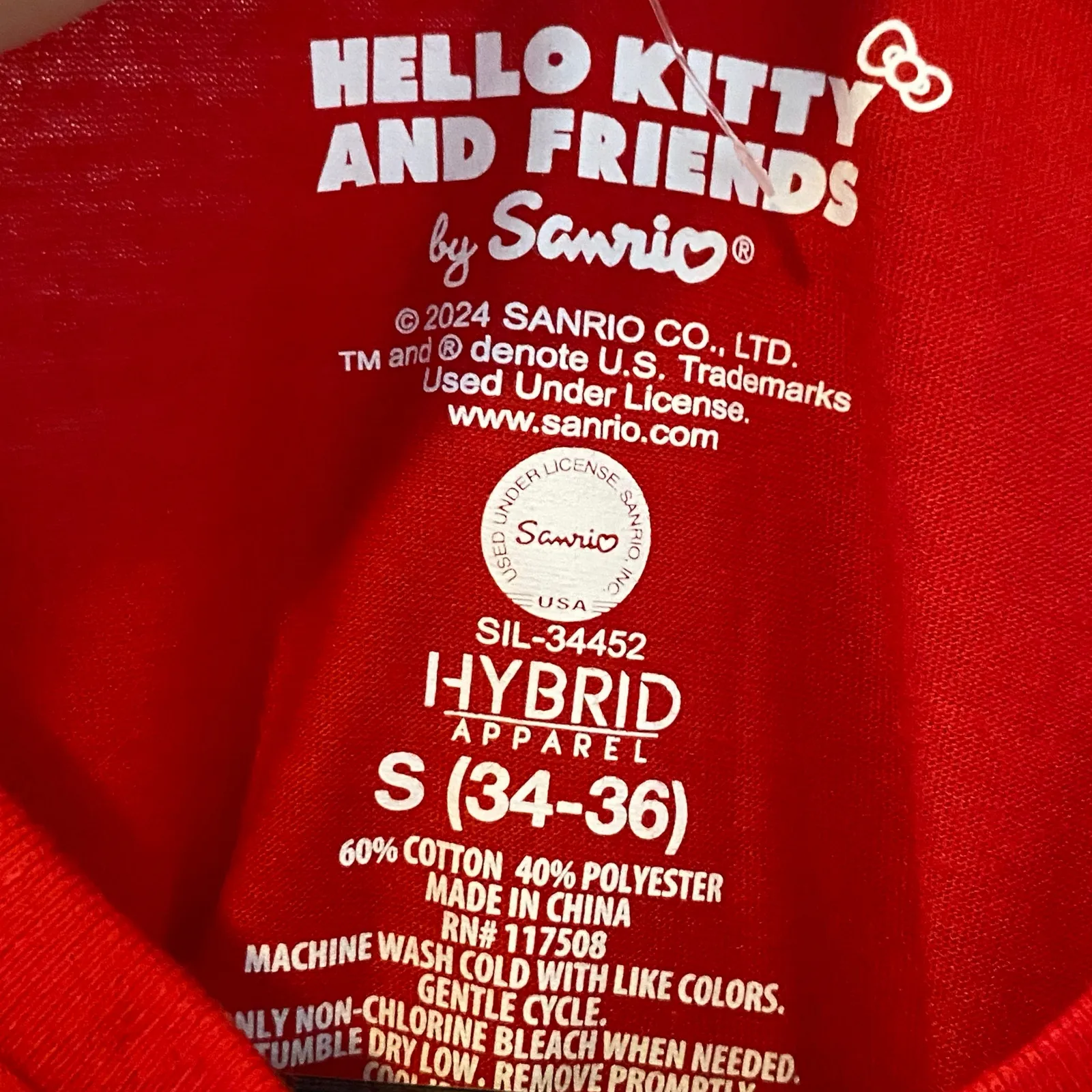 HELLO KITTY NWOT Holiday Graphic T Shirt Red Small Short Sleeve Casual Basic - Image 3