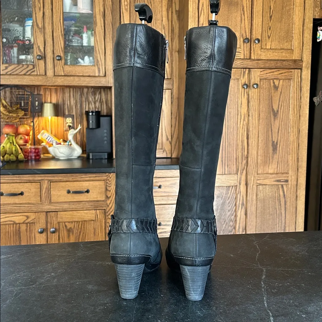 Clarks Knee High Boots Black Leather Riding Harness Heeled Boots Womens‎ Size 7W - Image 7