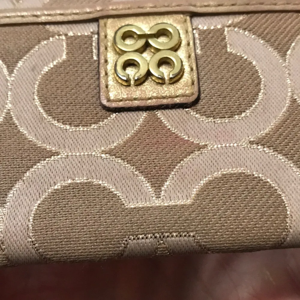 Coach  Gold Logo Card Holder Wallet - Image 3