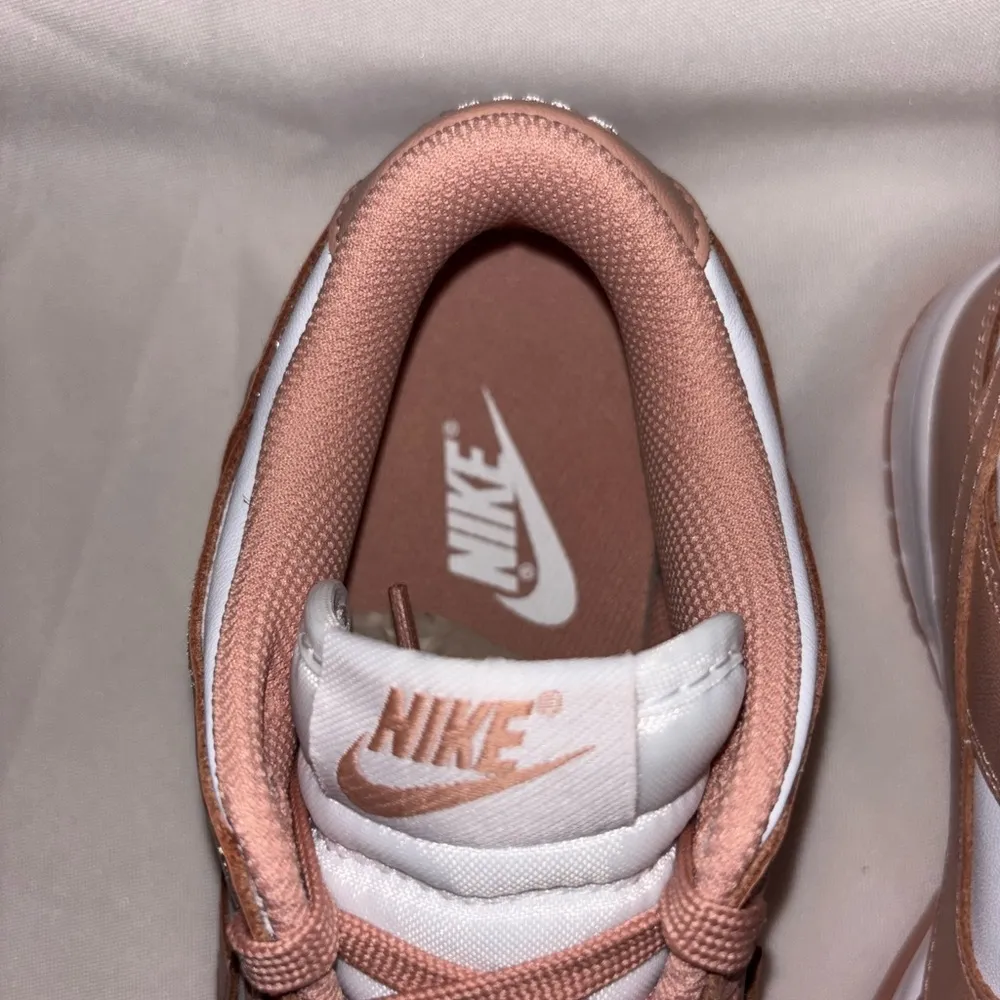 Nike Dunk Low Size: 7 - Image 6