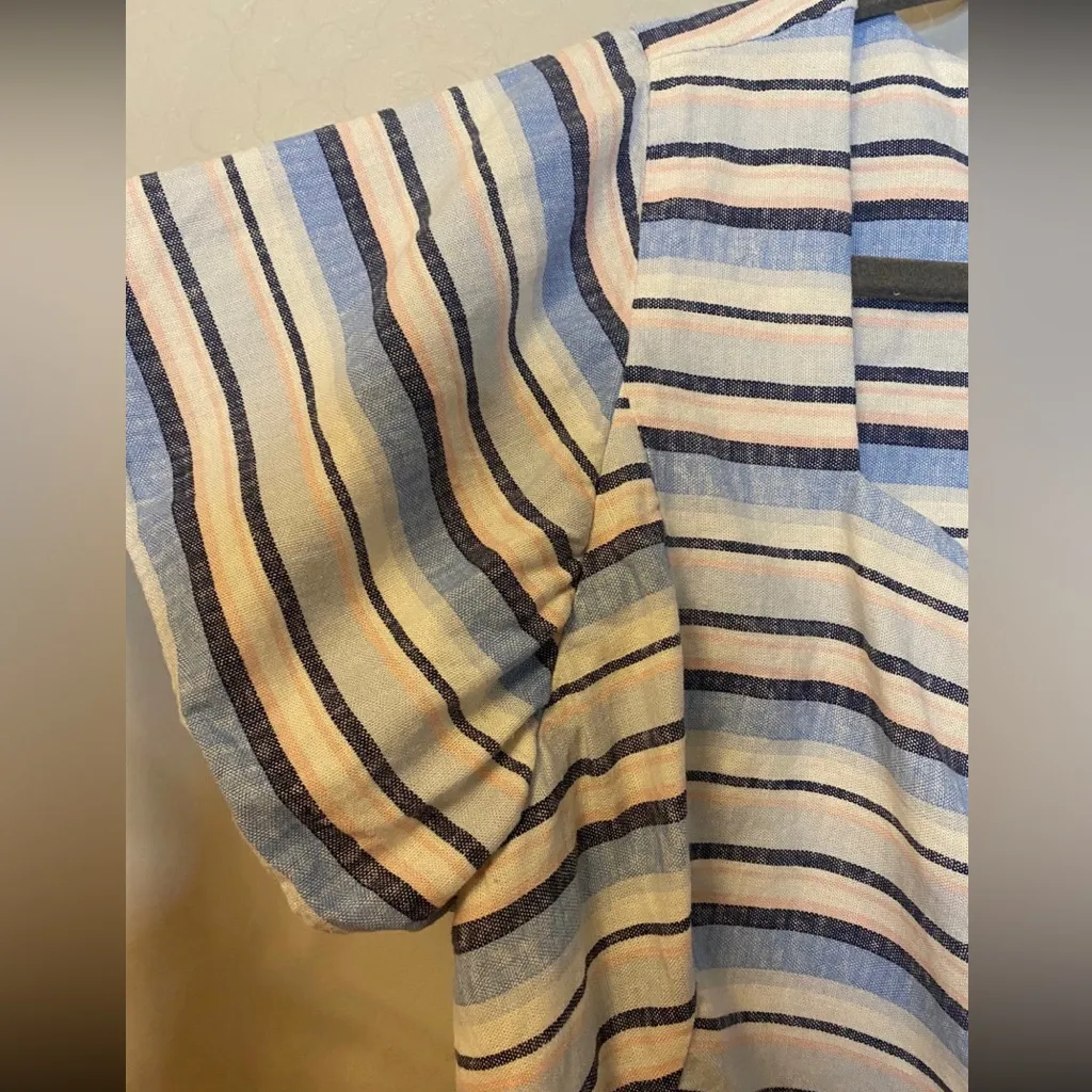⭐️Coco Bianco striped linen blend button front crop top size XL - Image 9