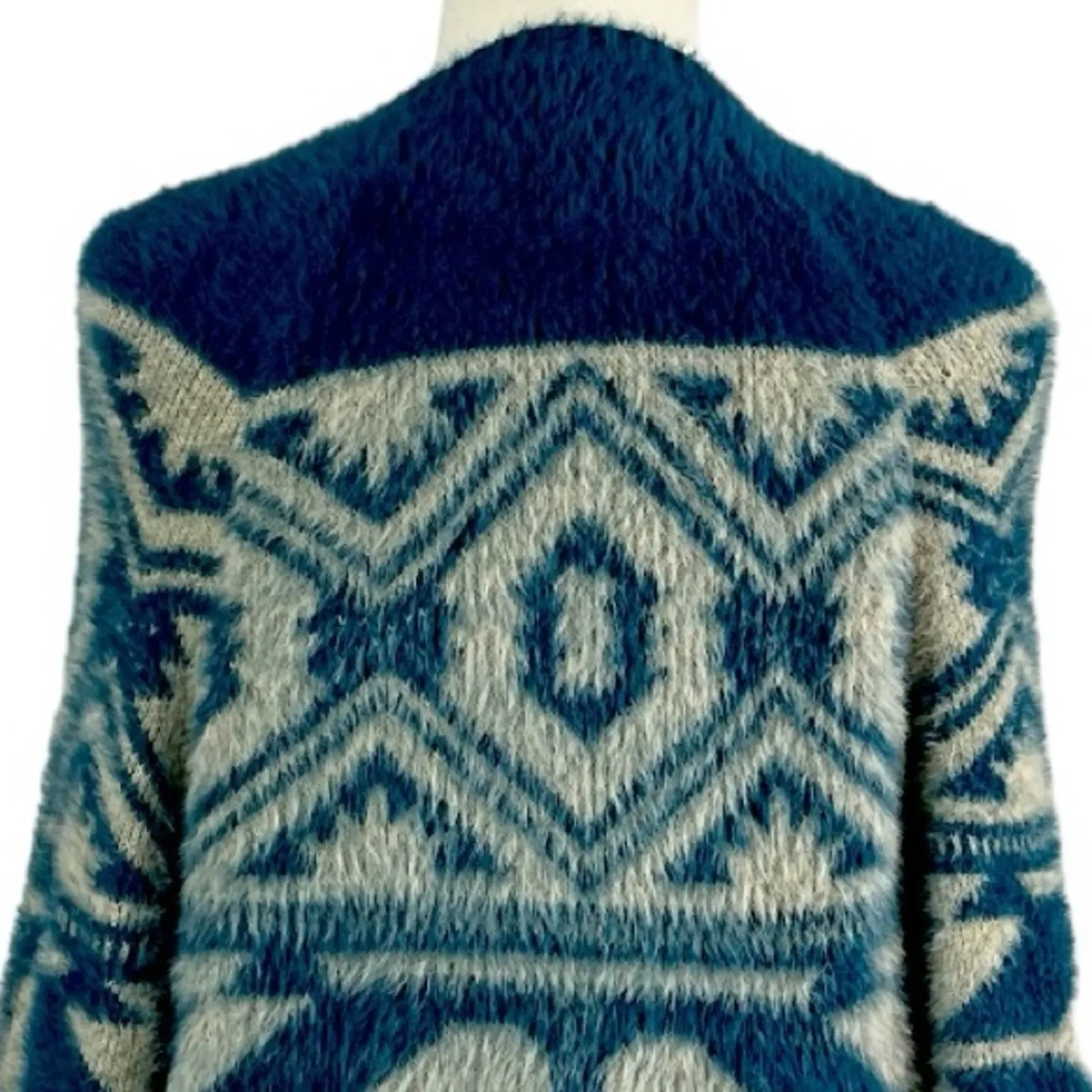 Cobble Lane NEW Women’s Artsy Cardigan Sweater Ruffle Sleeve Hem Fuzzy Size XL Blue - Image 8