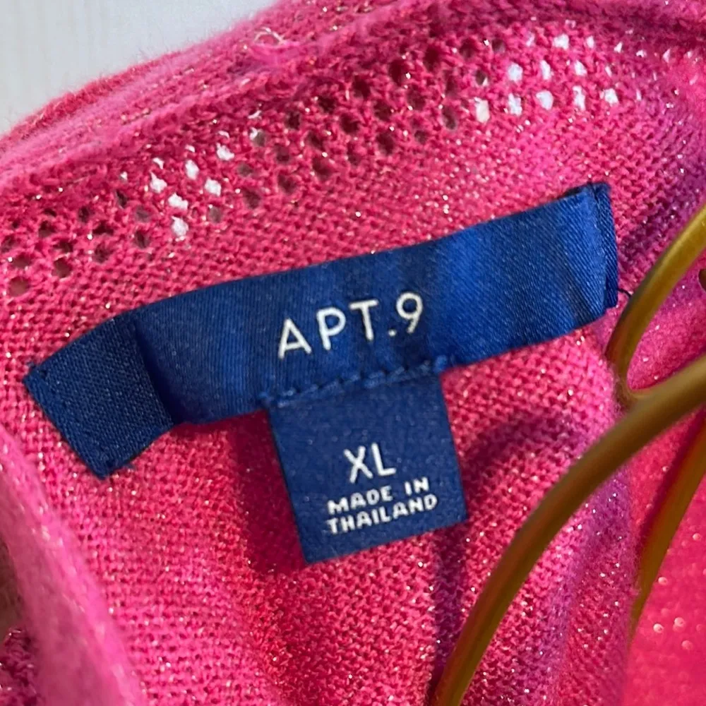 Apt. 9 Color-Block Crew Neck knit Sweater in Pink and Red - Image 2