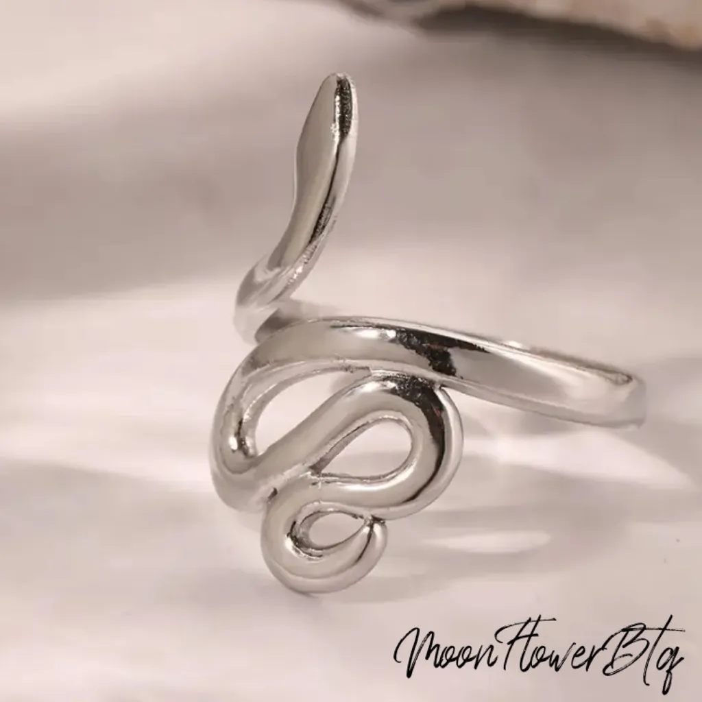 Silver Snake Cuff Style Ring Size 8 - Image 3