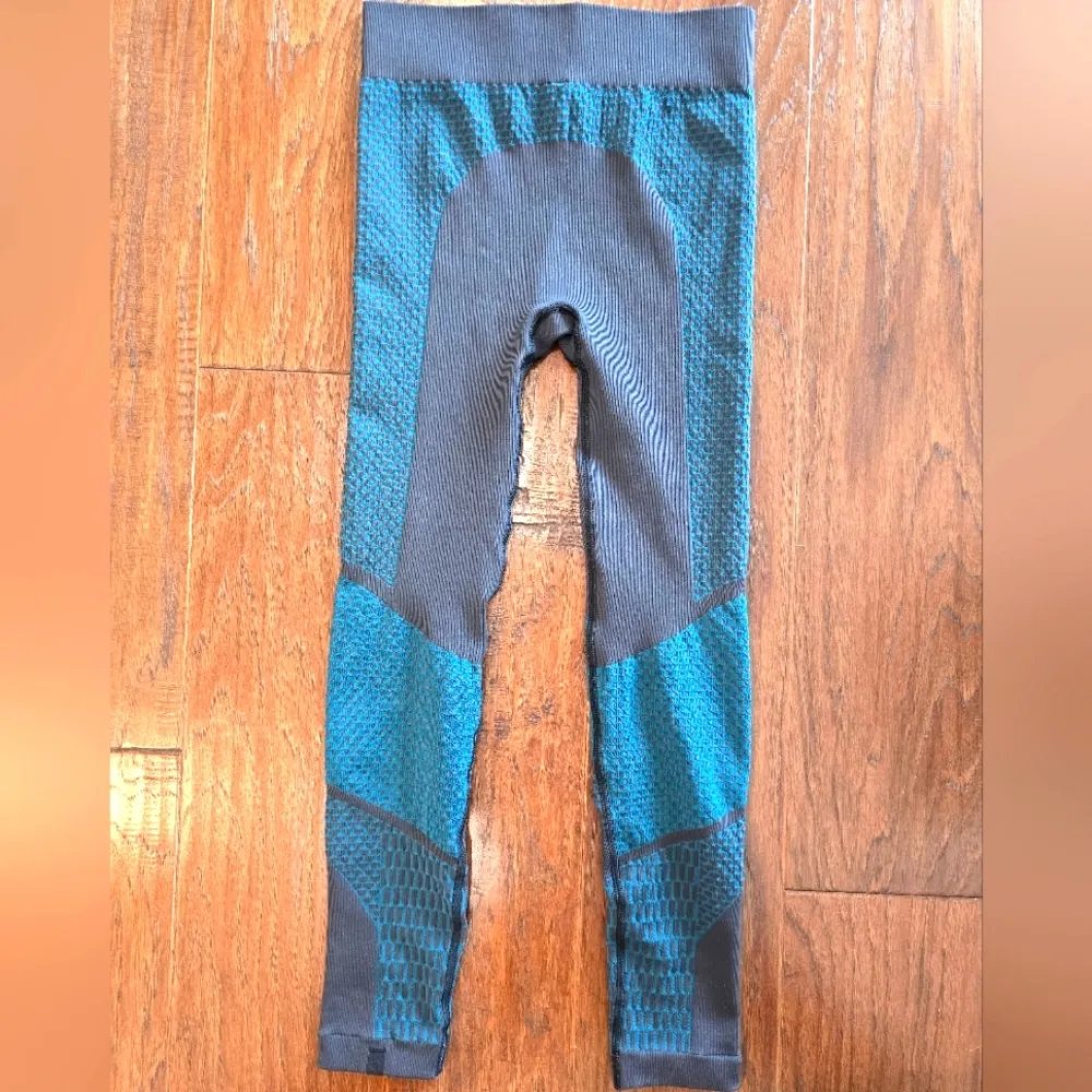 Lululemon Wunder Under Full Length High Waist Green Gray Leggings Size 8 Texture - Image 3