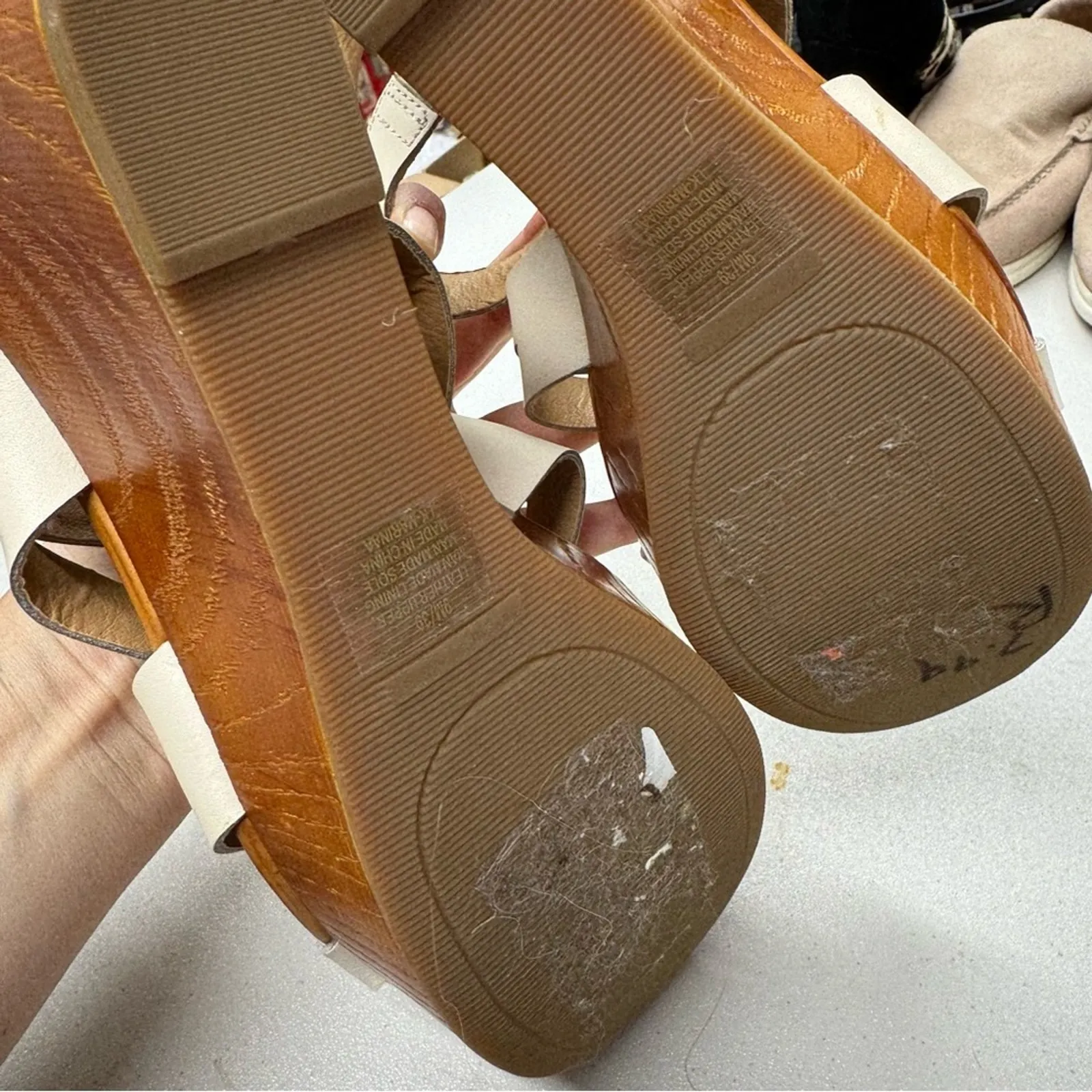 Lucky Brand Cream Faux Leather Strappy Wedge Sandals Womens 9 Beachy Summer - Image 7