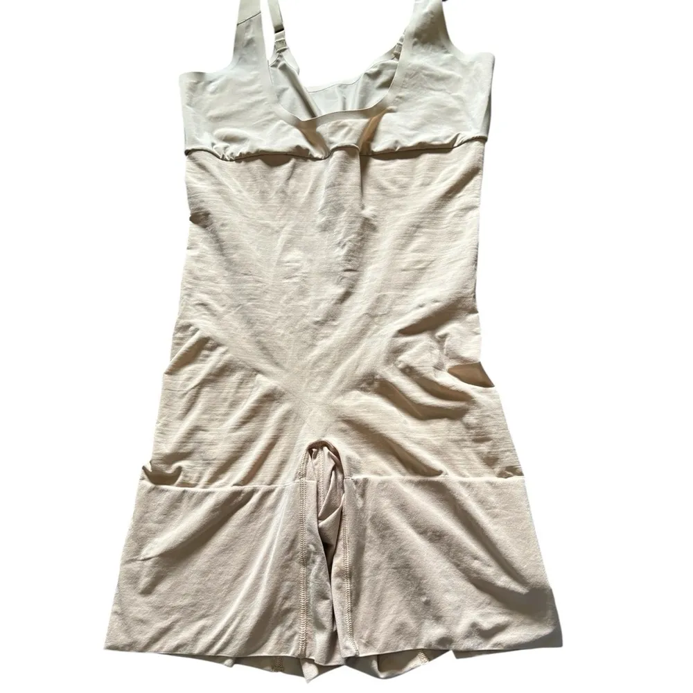 SPANXsculpt OnCoreOpen-Bust Mid-Thigh Bodysuit Nude XL Booty Enhancing Shapewear - Image 4