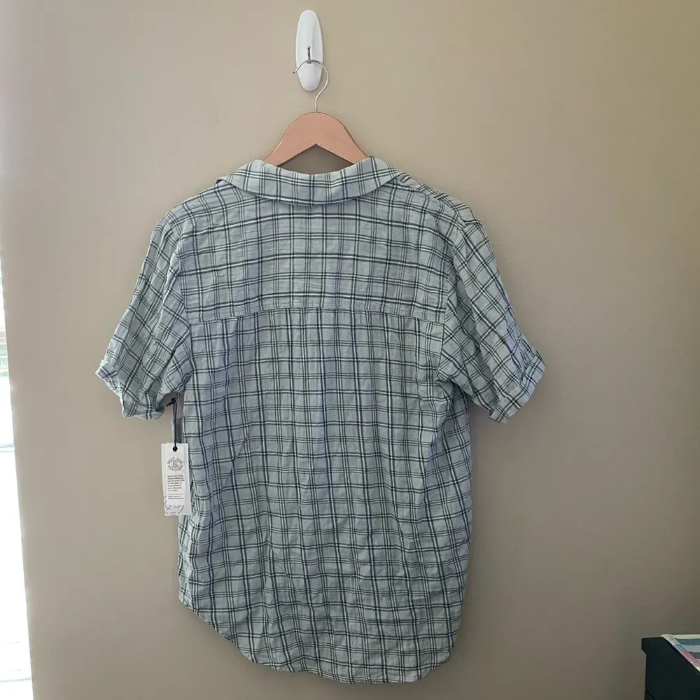 NWT Treasure & Bond Stella Green Plaid Short Sleeve Button Down Top - Image 2