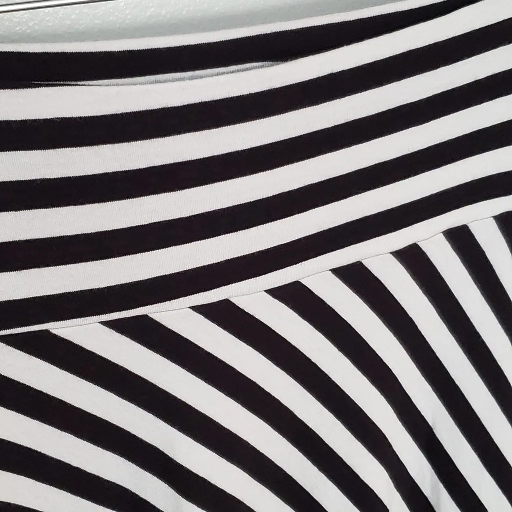 H&M ‎ Pull On A-line Striped Skirt - Image 2