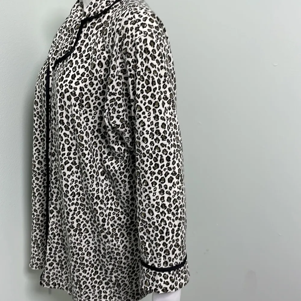 Victoria’s Secret Leopard Pajama Shirt - Image 5