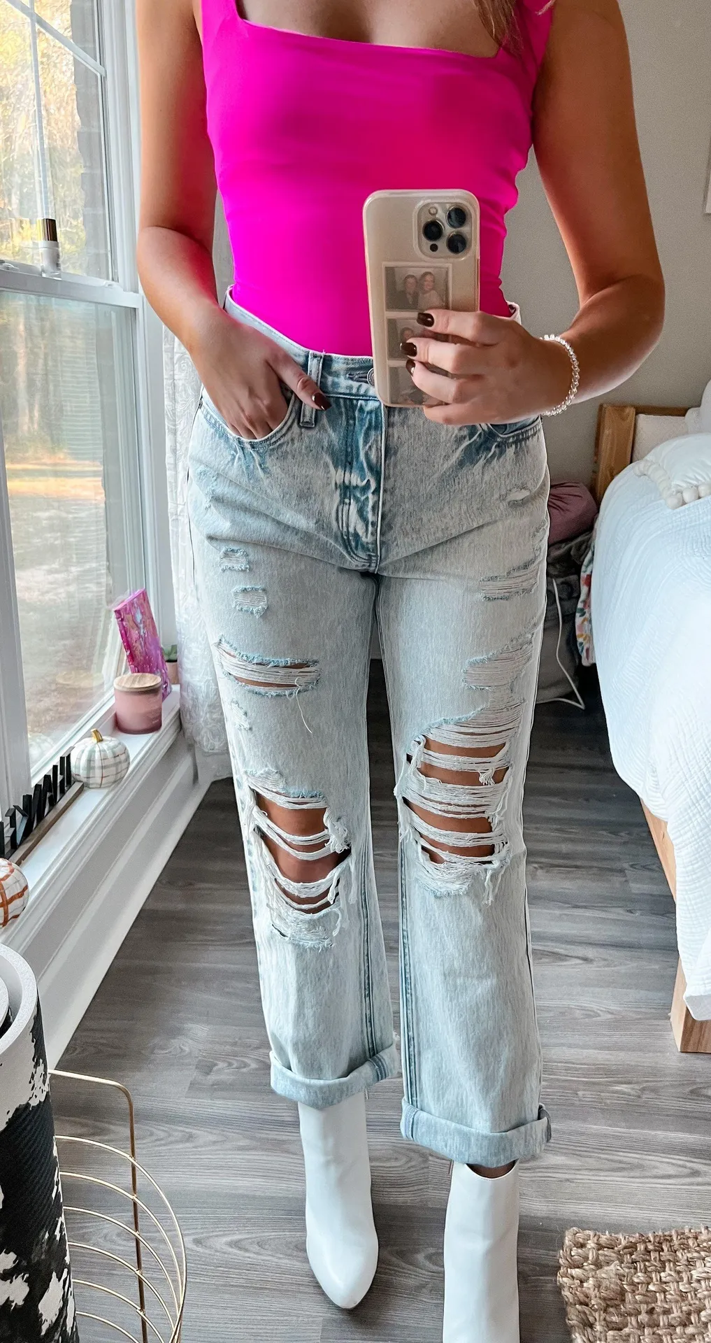 KanCan USA Boyfriend Jeans Light Wash Distressed - Image 3