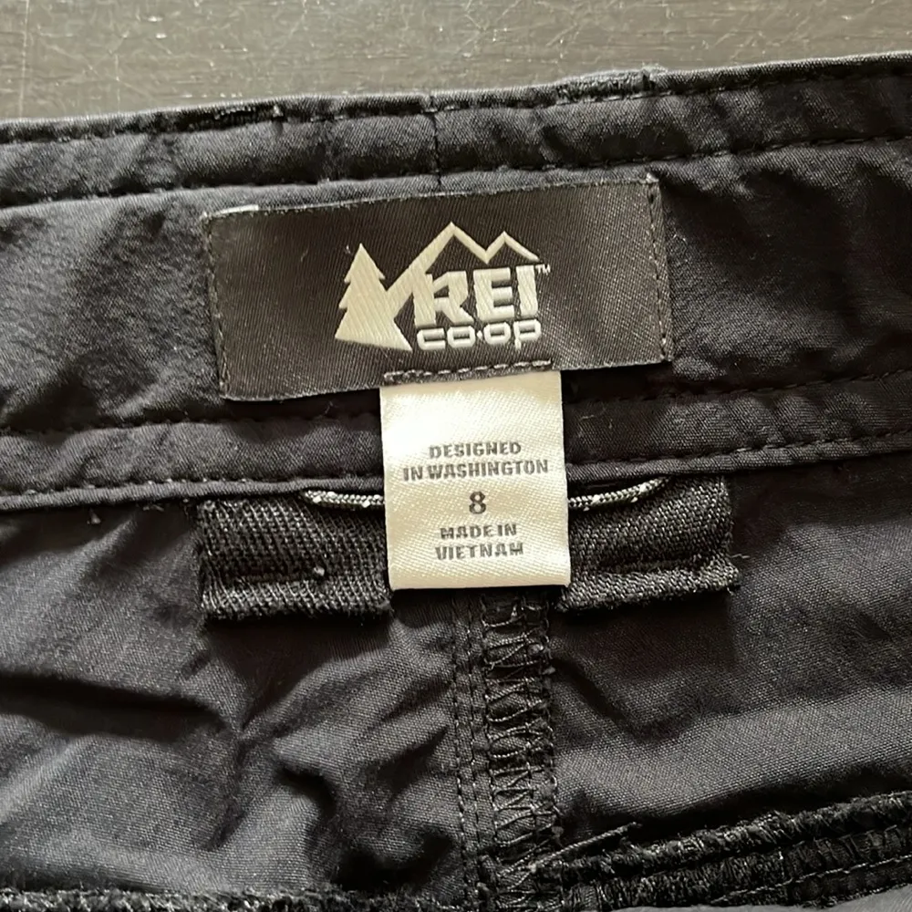 REI relaxed black shorts in size 8 with pockets. GUC - Image 2