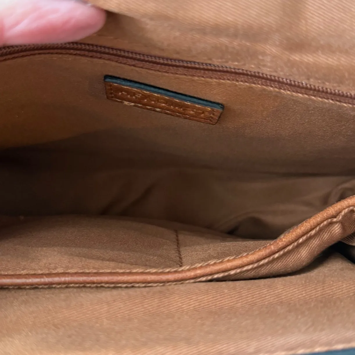 Vintage Inspired Brown Faux Leather Saddle Bag Crossbody Purse - Image 3