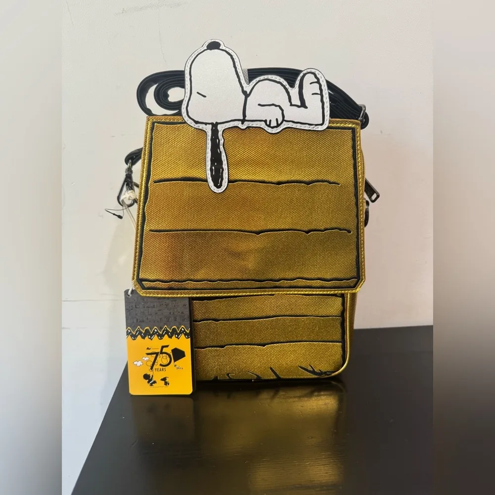 Loungefly Peanuts 75th Anniversary Snoopy Doghouse Crossbody Bag - Image 3