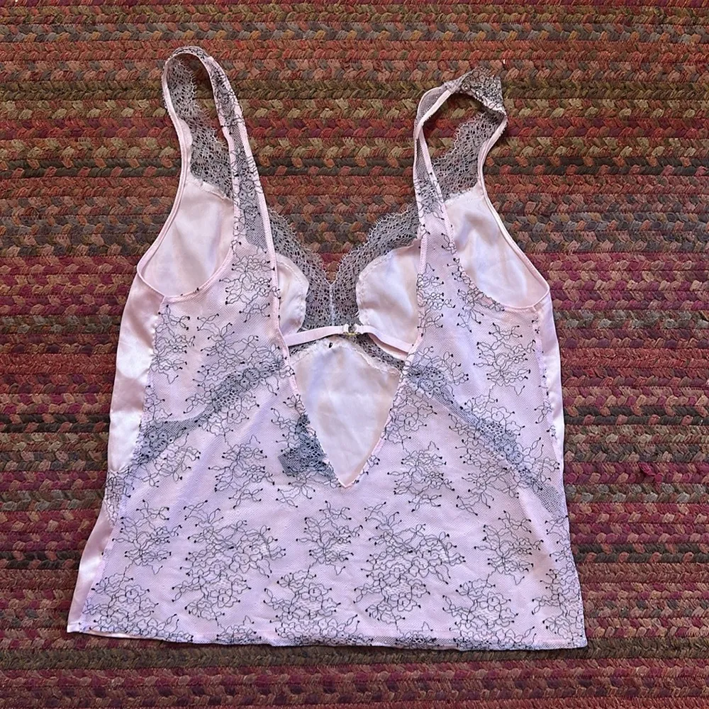 VICTORIAS SECRET SEXY LACE PINK CAMI - Image 5