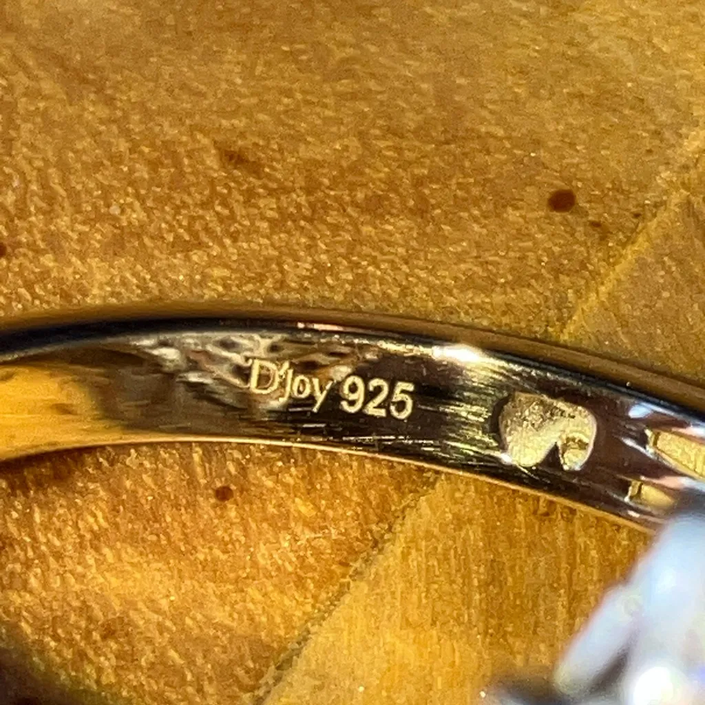 Tanzanian Wine Garnet Sterling Silver Ring Size 9 Gold - Image 6